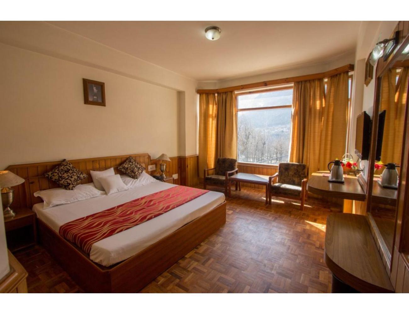 Khushboo Resorts, 4*
